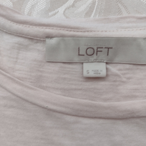 LOFT Small Pale Pink Short Sleeve T-shirt - Picture 2 of 3